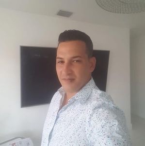 Meet your Posher, Adrian